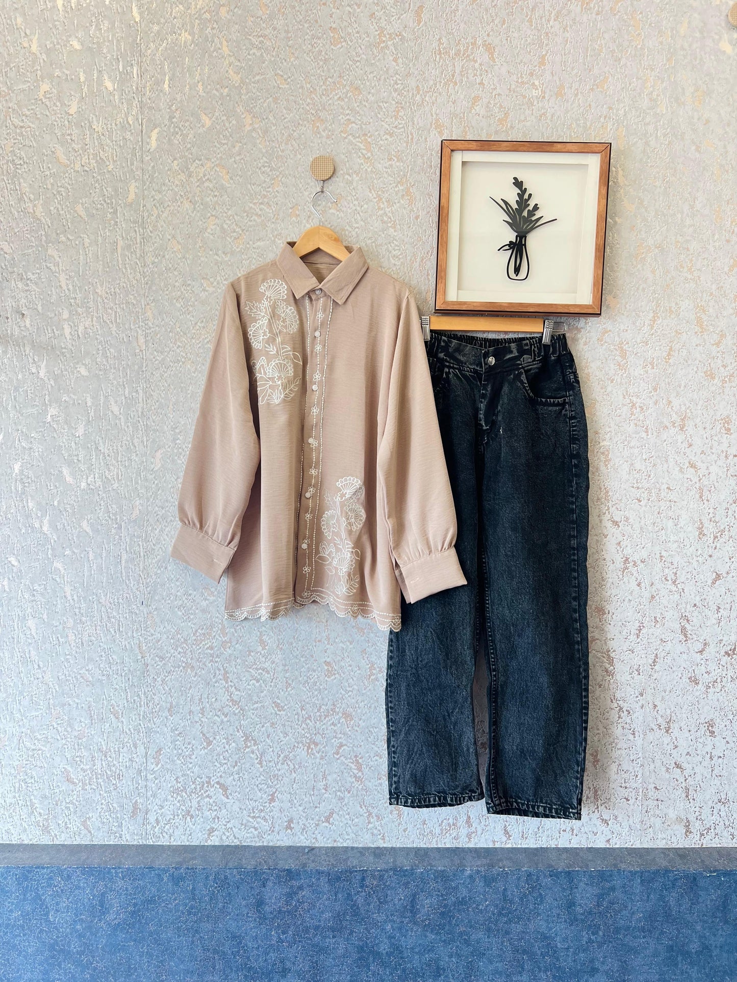 *Stylish Embroidery 🪡 Work Top With loos baggi pant*