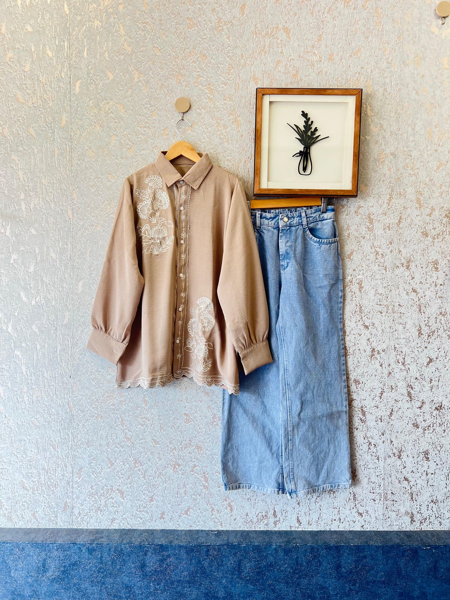 *Stylish Embroidery 🪡 Work Top With loos baggi pant*