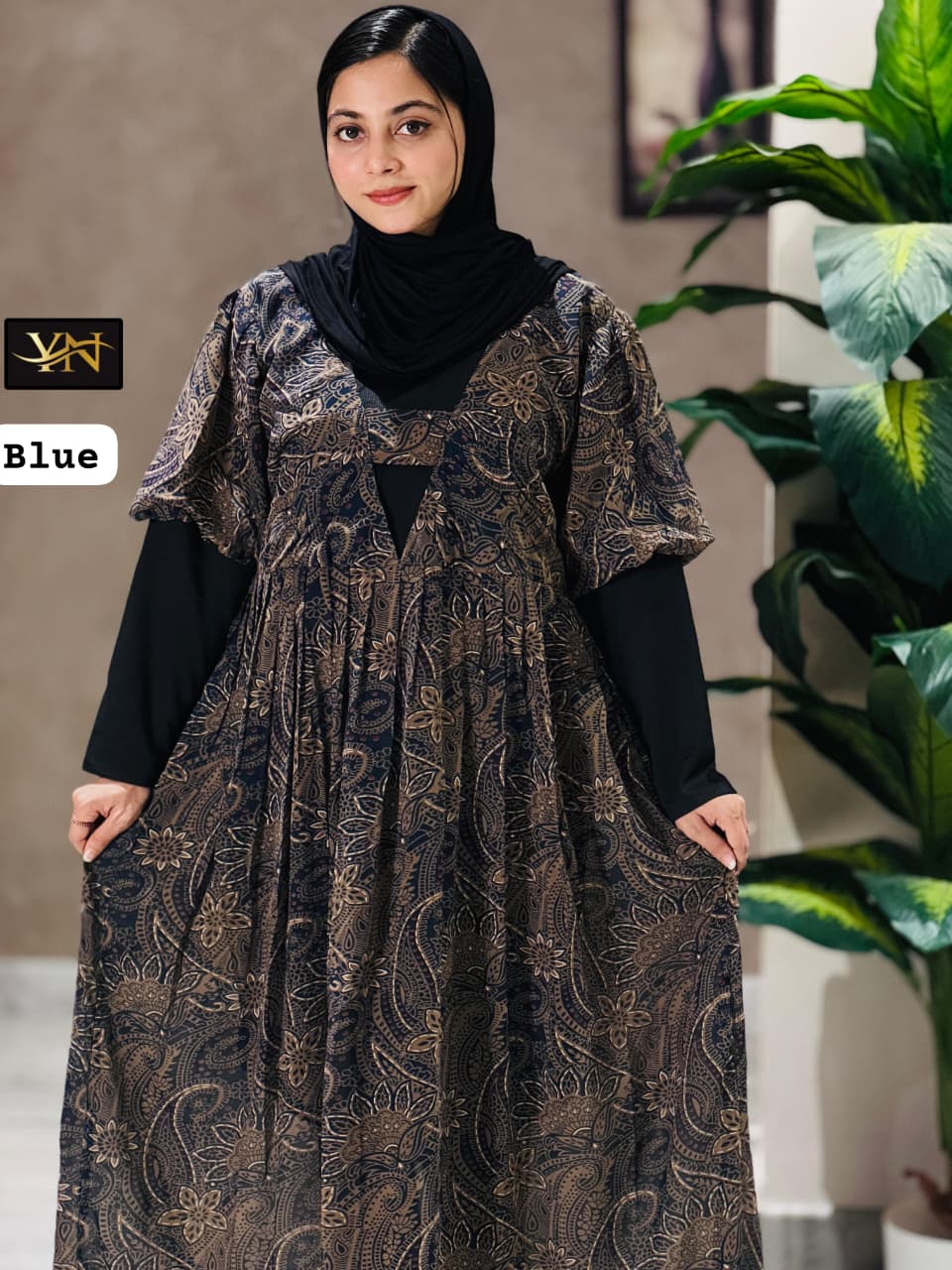 Gown with attached inner
Georgette with lining