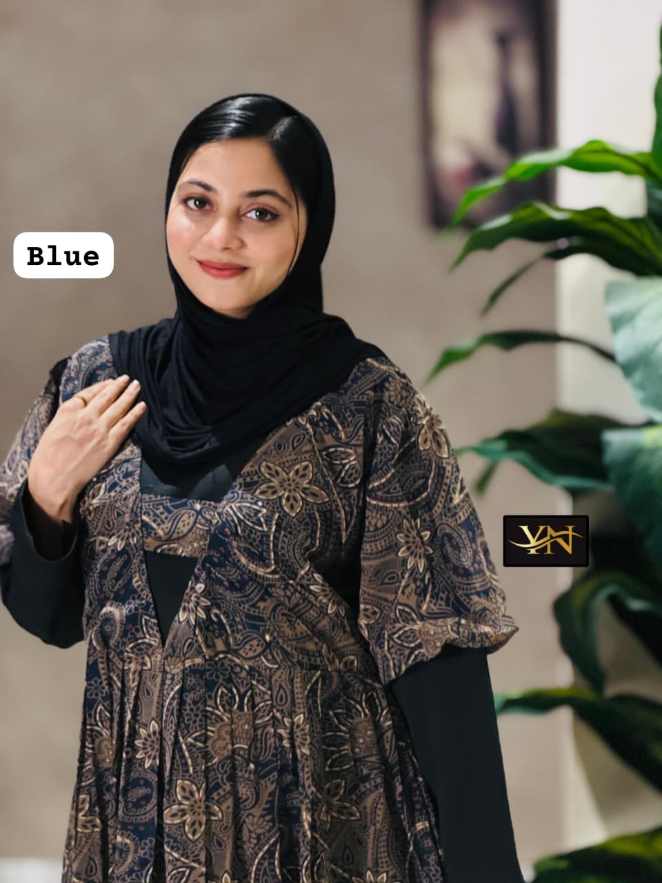 Gown with attached inner
Georgette with lining